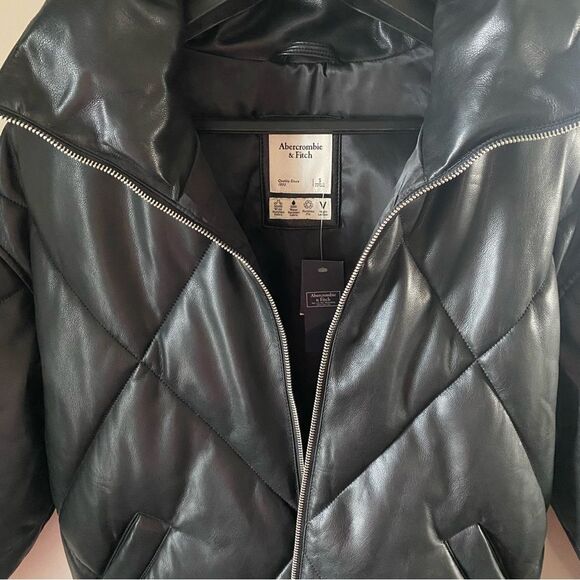 NWT Abercrombie Puffer Jacket - Picture 3 of 4